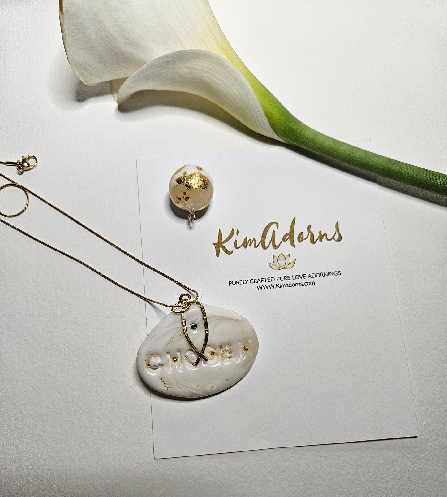 Chosen Pendant Minimal Alabaster necklace