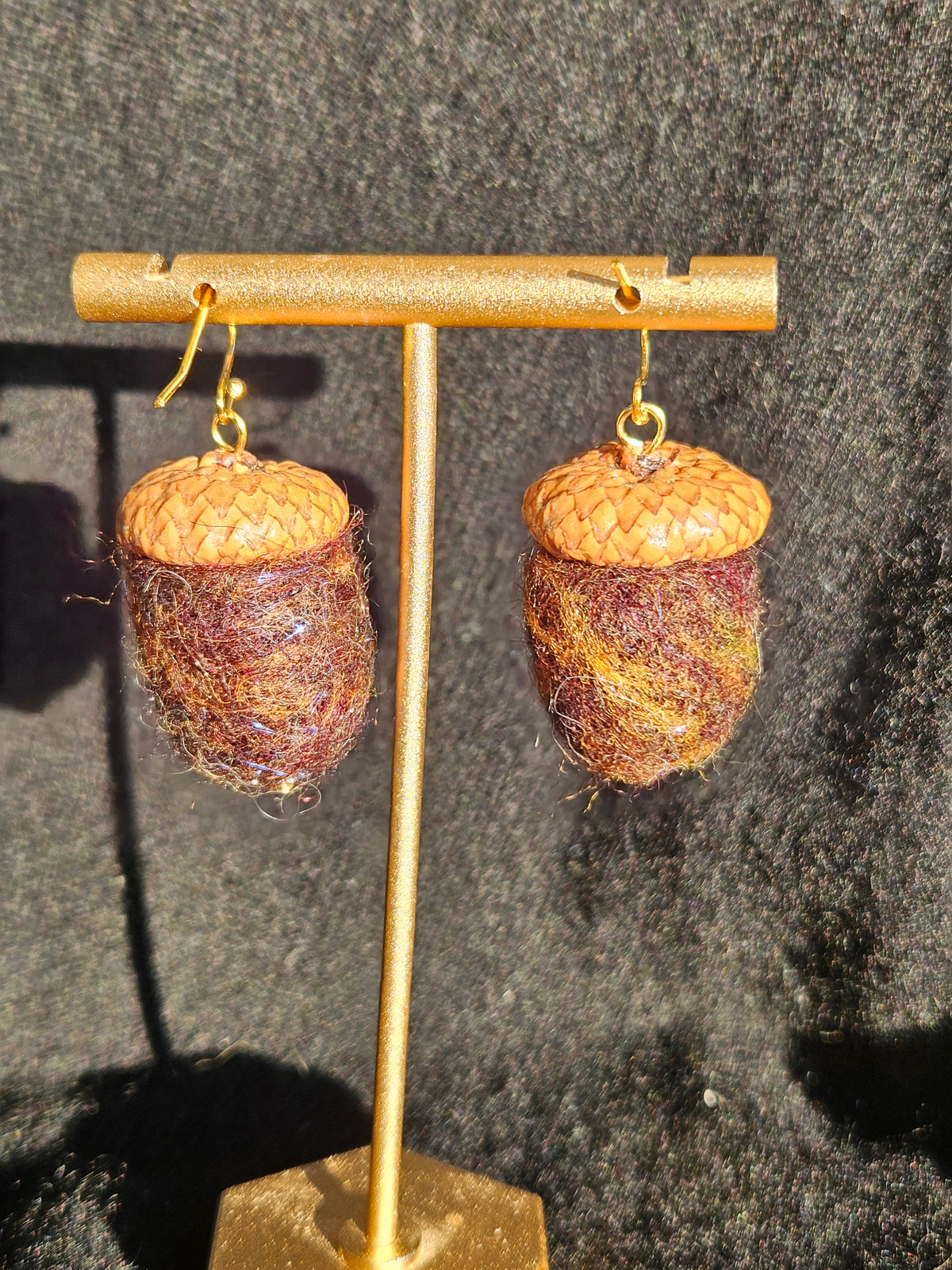 HEIRLOOM WOOL Acorn l earrings